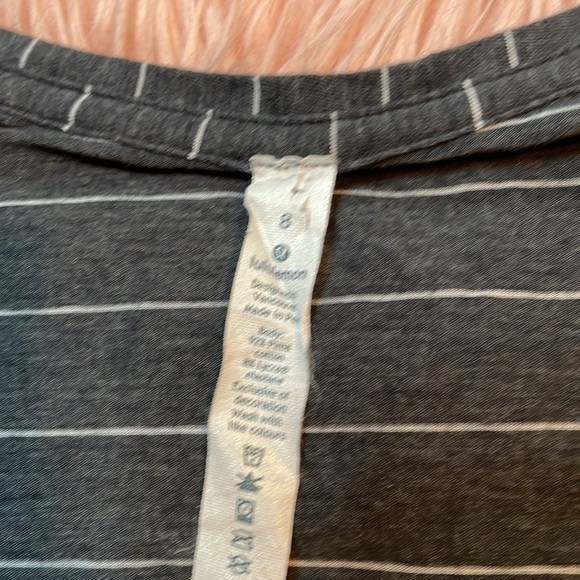 Lululemon Love Tee V Short Serve Stripe Heathered Black White Athletic Size 8 - Picture 2 of 5